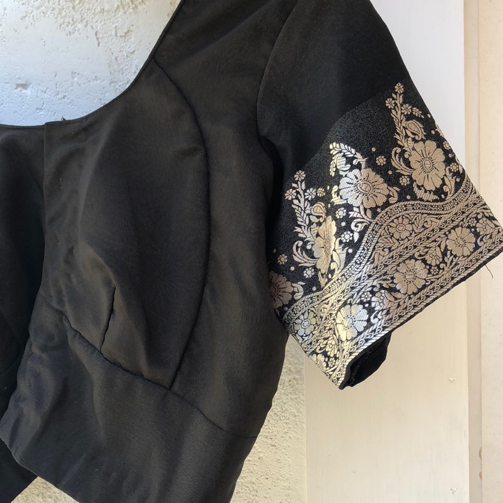 Handmade crop blouse - Picture 3 of 3